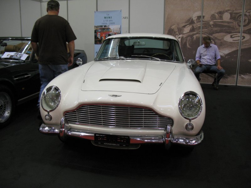 astonmartindb5vantage2.jpg