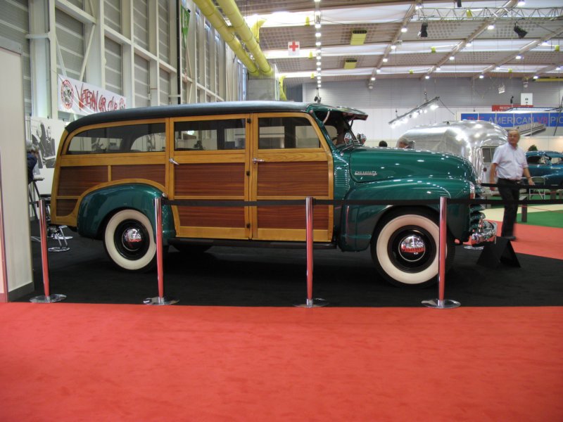 chevrolet3612woodwagon1952.jpg