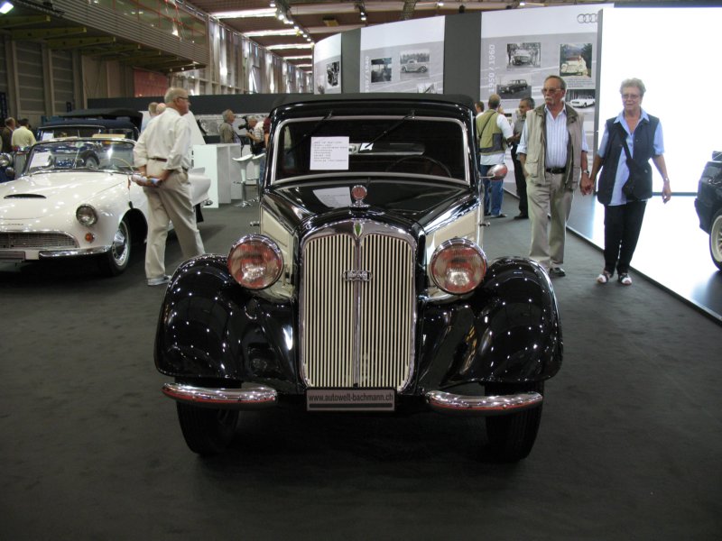 dkwf8frontluxuslandi19396.jpg