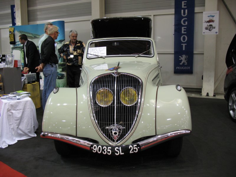 peugeot402.jpg