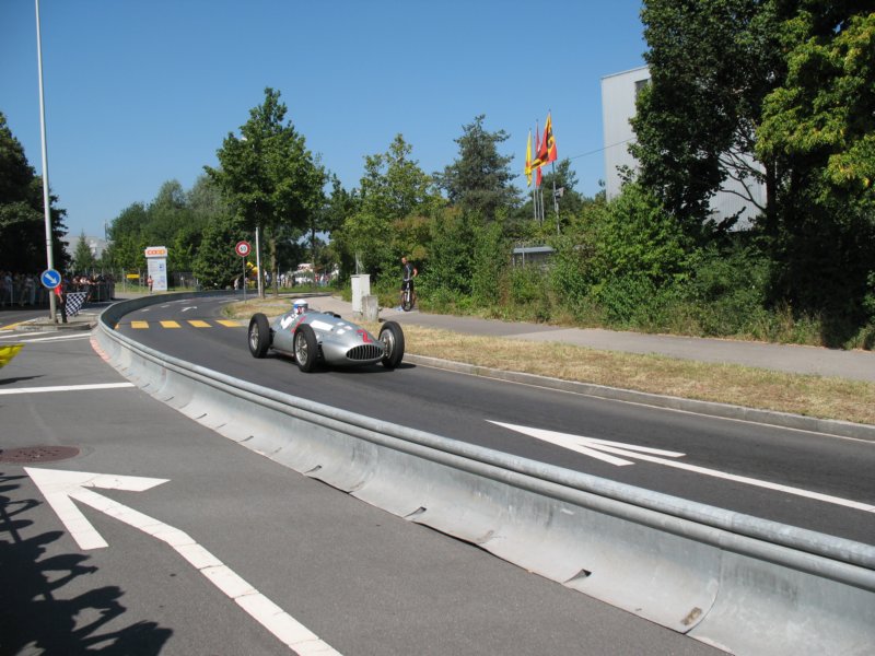 mercedesbenzw15416.jpg