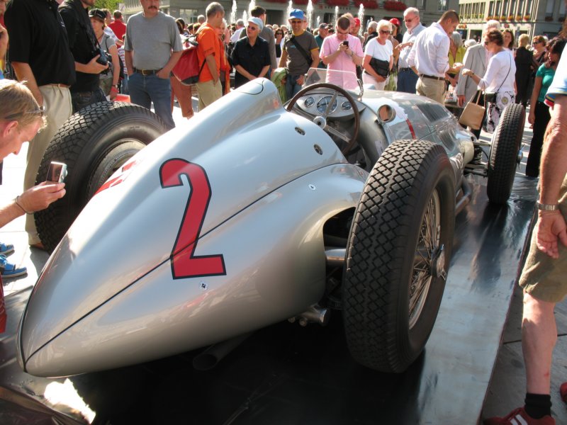mercedesbenzw1547.jpg