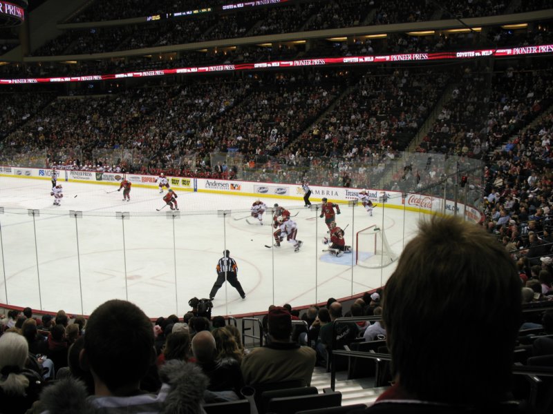 nov2009minnesotawildvsphoenixcoyotesxcelenergycenter16.jpg