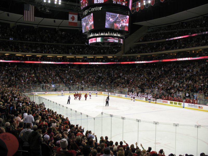 nov2009minnesotawildvsphoenixcoyotesxcelenergycenter26.jpg