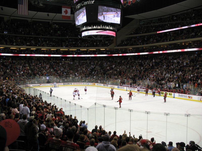 nov2009minnesotawildvsphoenixcoyotesxcelenergycenter37.jpg