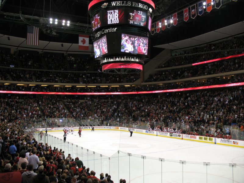 nov2009minnesotawildvsphoenixcoyotesxcelenergycenter46.jpg