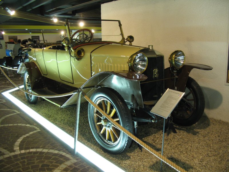 rochetschneider150001915.jpg