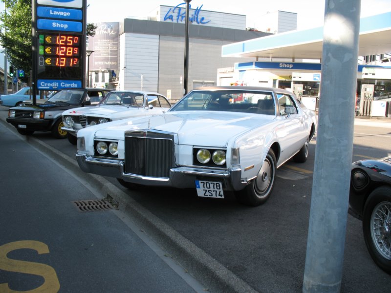 lincolncontinentalmarkiv3.jpg