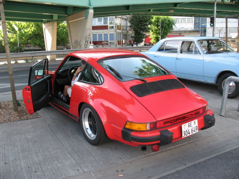 porsche911.jpg