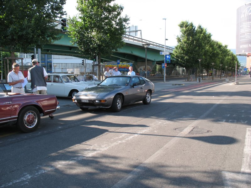 porsche9245.jpg