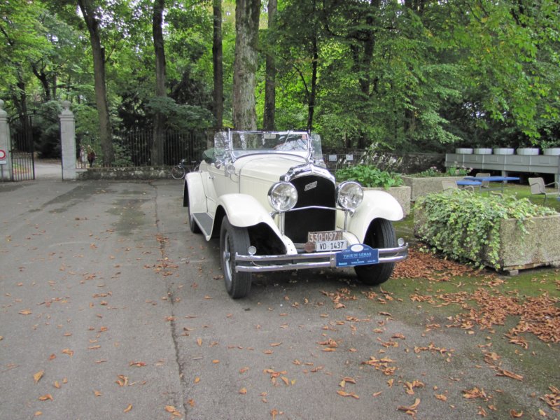 chryslerimperial801928330097vd143715.jpg