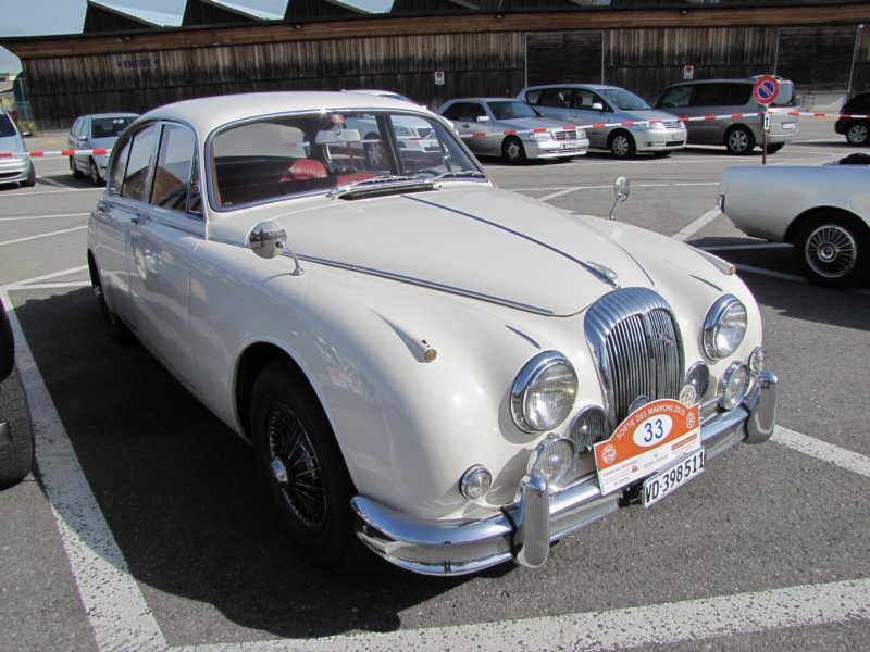 daimler25018.jpg