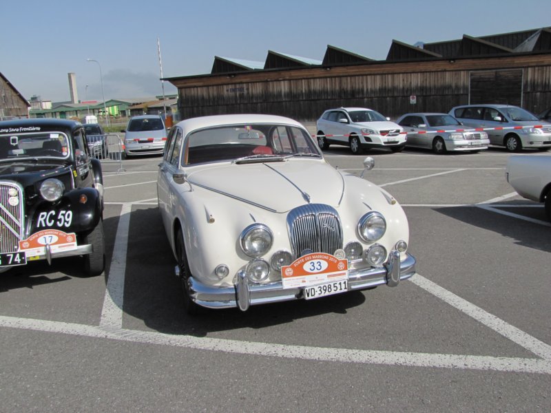 daimler2508.jpg
