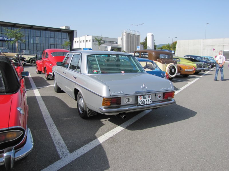 mercedes240dautomatic2.jpg