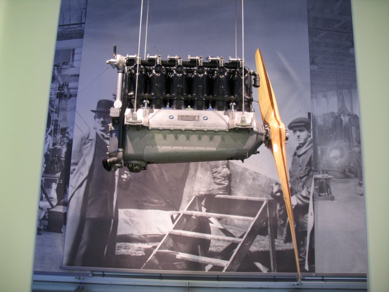 bmwmuseum2.jpg