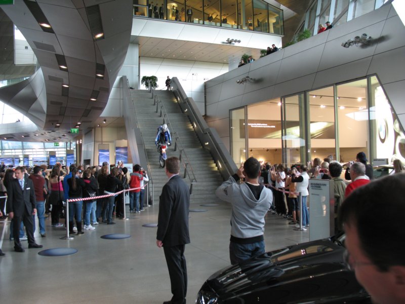 bmwwelt17.jpg