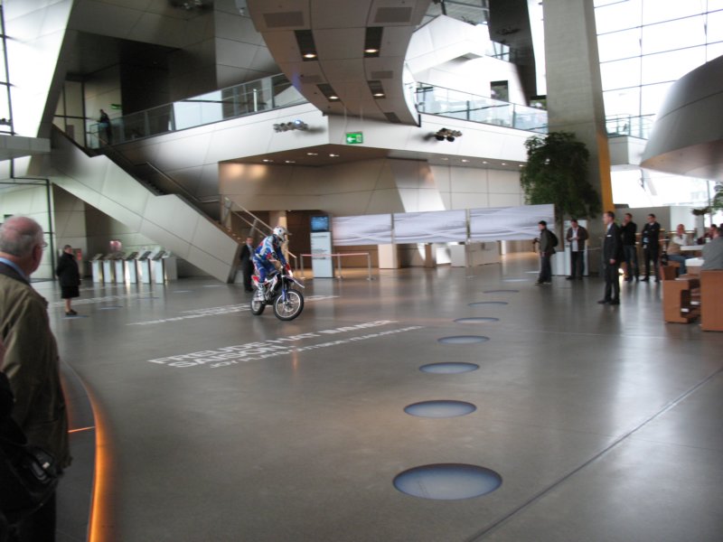 bmwwelt38.jpg
