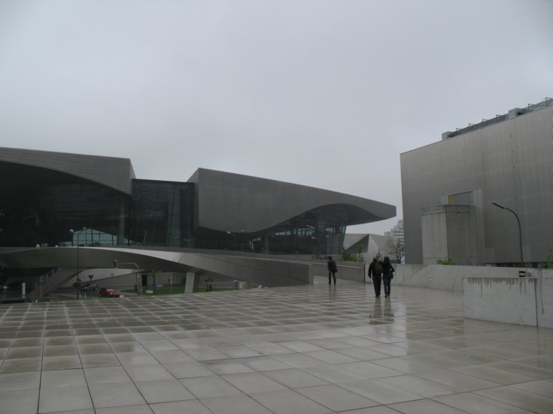 bmwwelt47.jpg