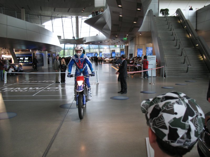 bmwwelt7.jpg