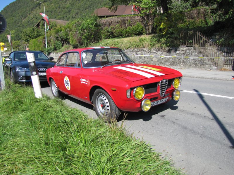 alfaromeogiuliagt1965.jpg