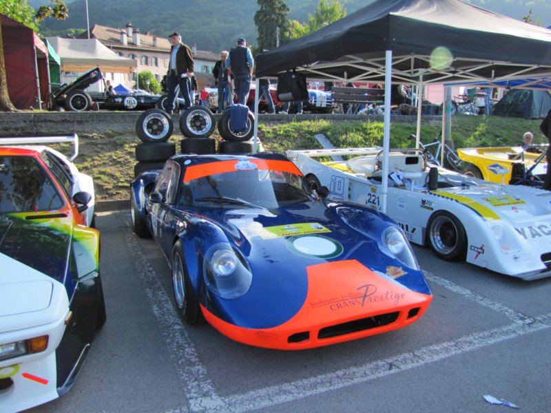 chevronb819687.jpg