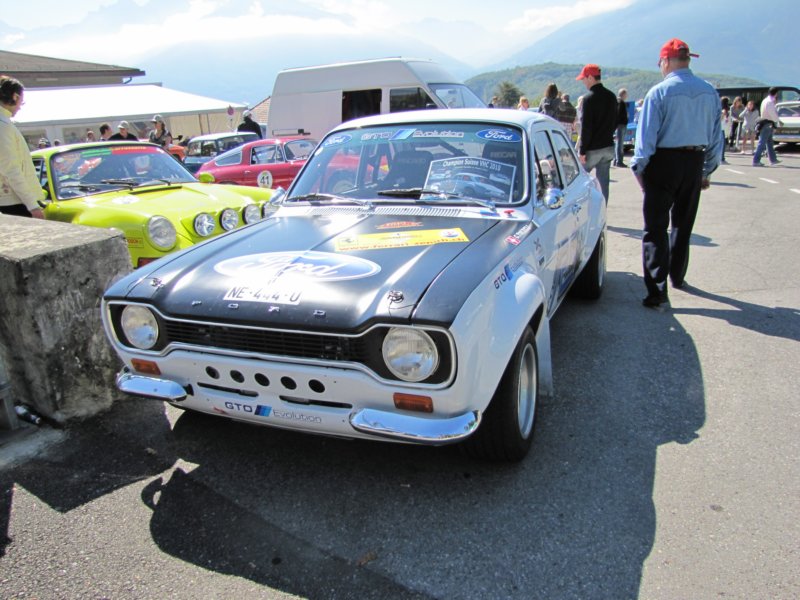 fordescortrs160019713.jpg