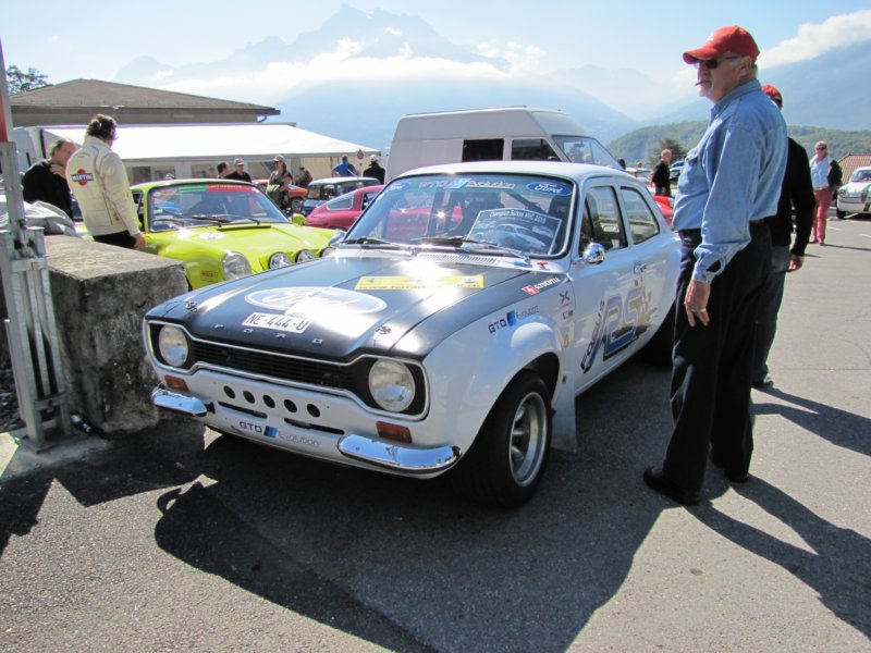 fordescortrs160019715.jpg