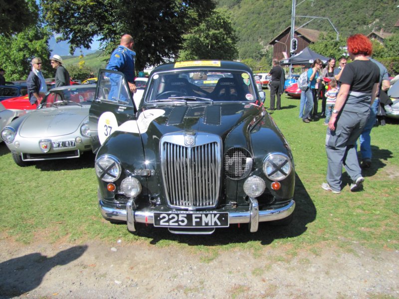 mgmagnettesportsaloon19543.jpg