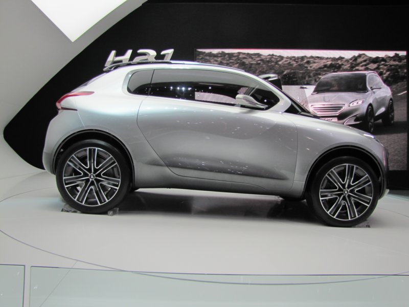 peugeothr118.jpg