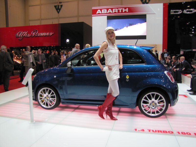 abarth695tributoferrari10.jpg