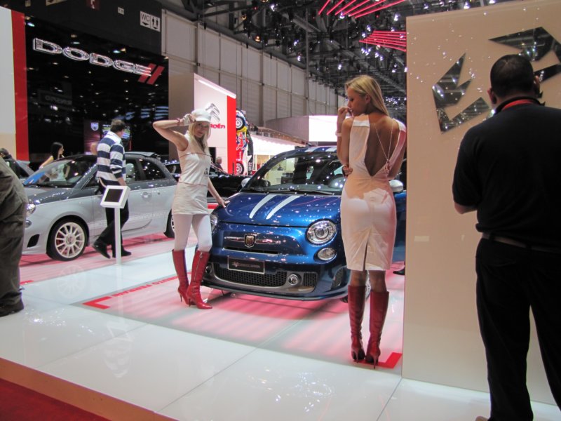abarth695tributoferrari25.jpg
