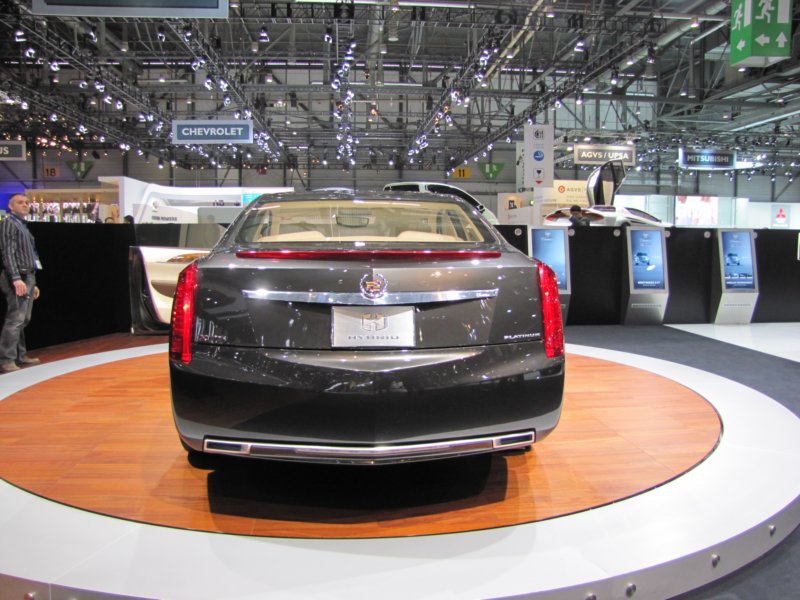 cadillacxtsplatinum15.jpg