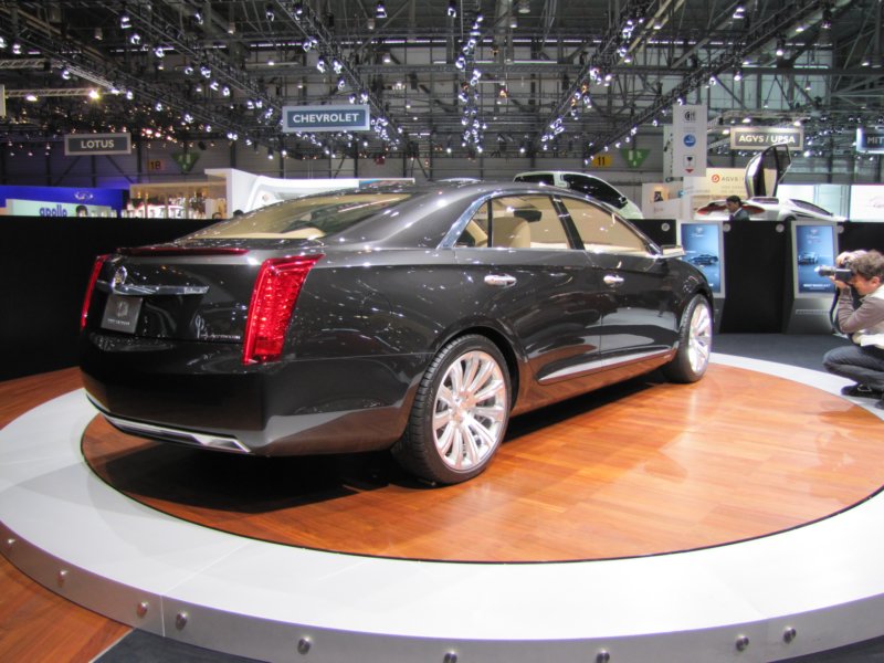 cadillacxtsplatinum3.jpg