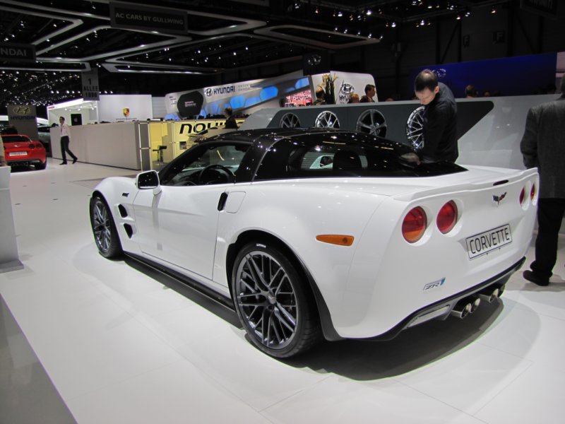chevroletcorvettezr15.jpg