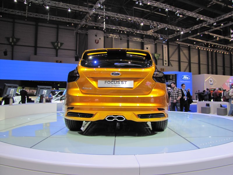 fordfocusst21.jpg