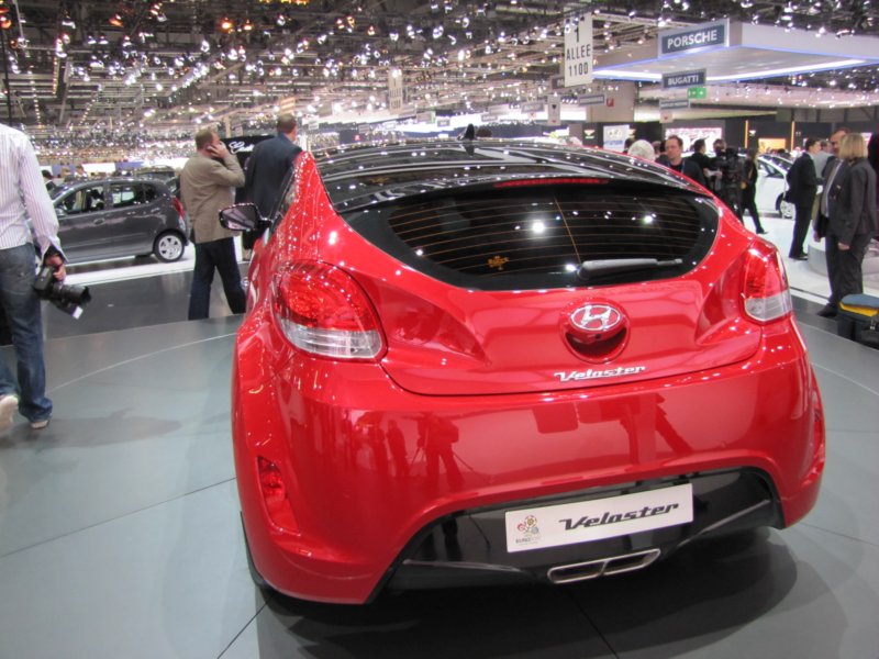 hyundaiveloster3.jpg
