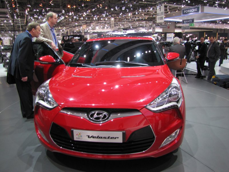 hyundaiveloster34.jpg