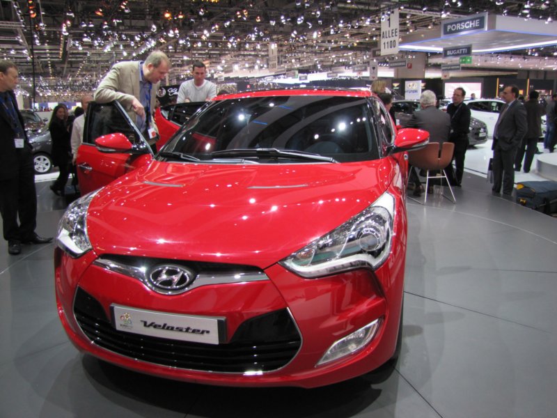 hyundaiveloster4.jpg