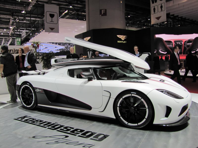 koenigseggagerar38.jpg