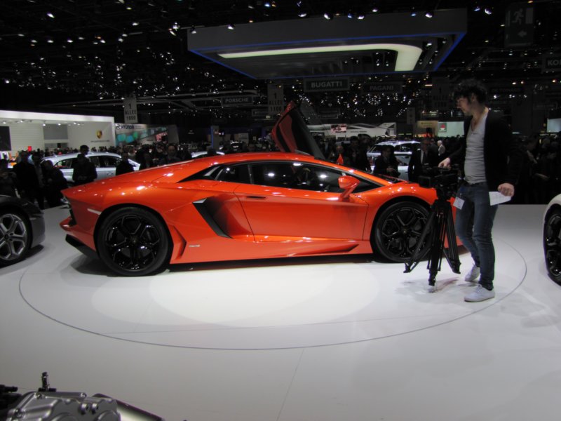 lamborghiniaventador23.jpg