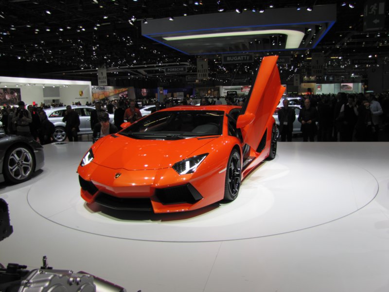 lamborghiniaventador32.jpg