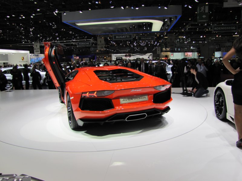 lamborghiniaventador44.jpg