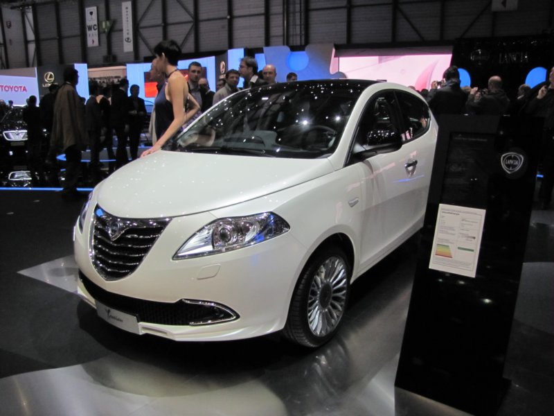 lanciaypsilon28.jpg