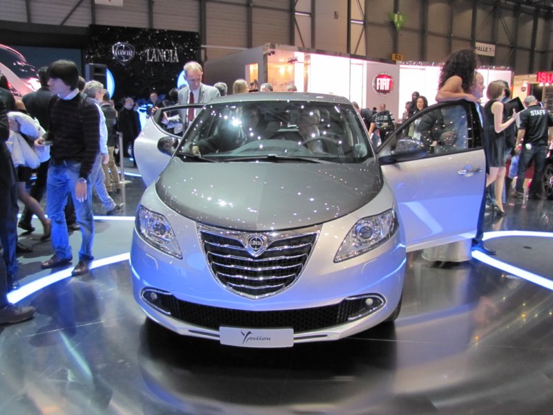 lanciaypsilon5.jpg