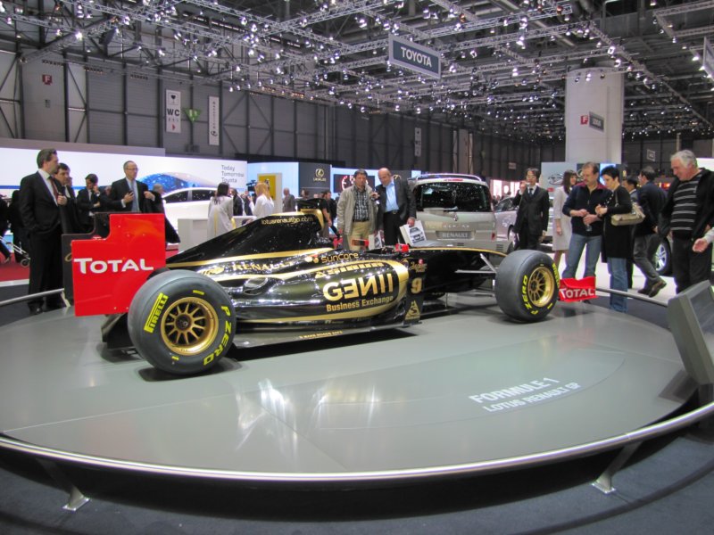 lotusrenaultgp24.jpg