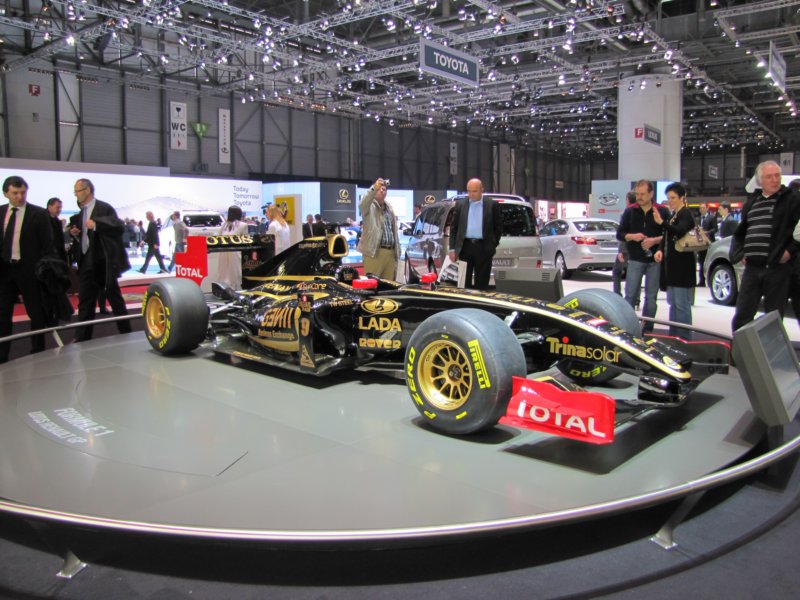 lotusrenaultgp31.jpg