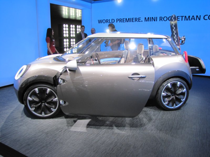 minirocketmanconcept3.jpg