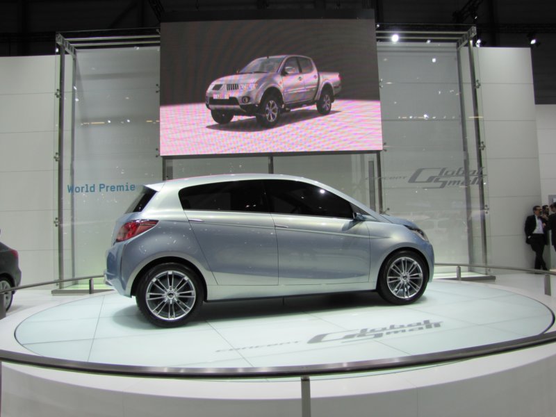 mitsubishiglobalsmallconcept12.jpg