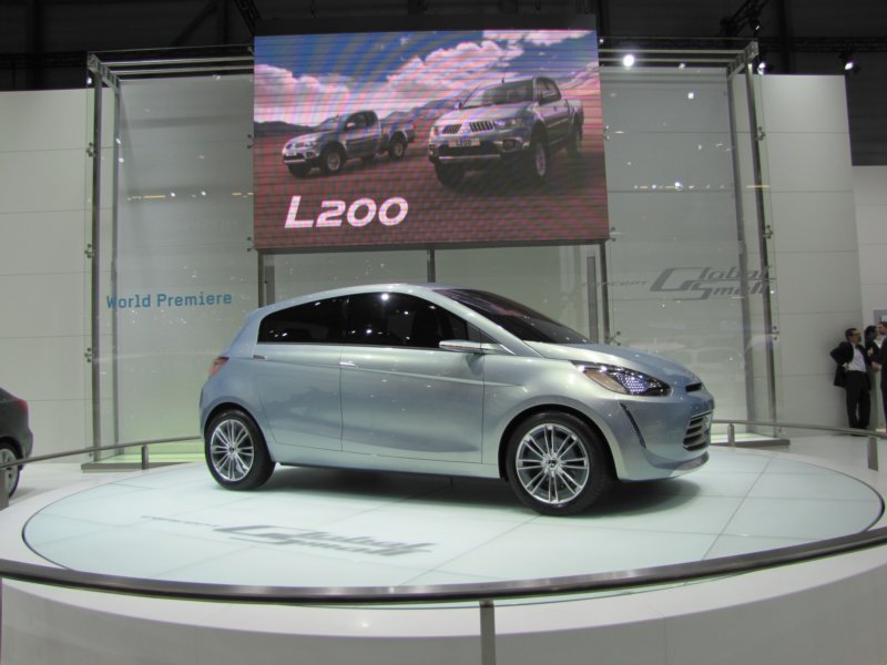 mitsubishiglobalsmallconcept16.jpg