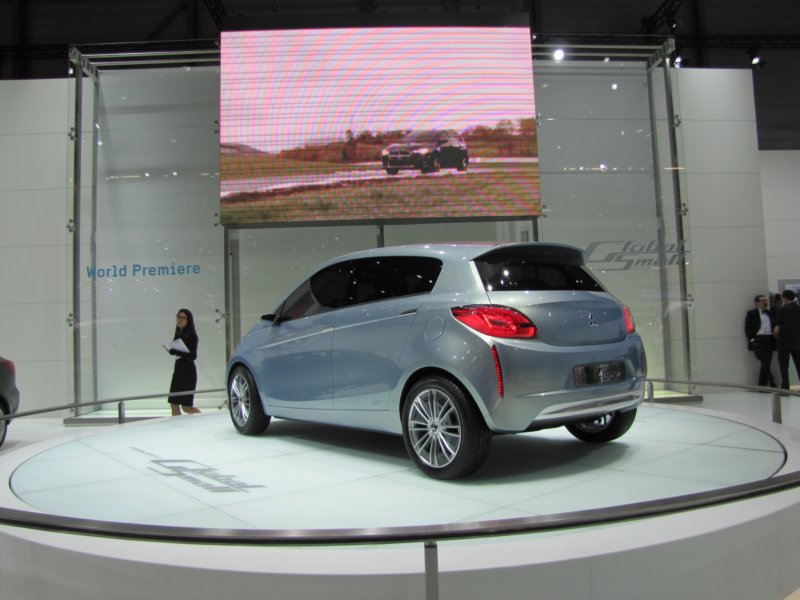 mitsubishiglobalsmallconcept37.jpg